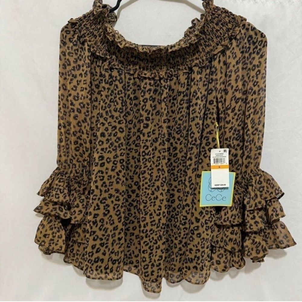 CeCe Leopard Off The Shoulder
Blouse Size S